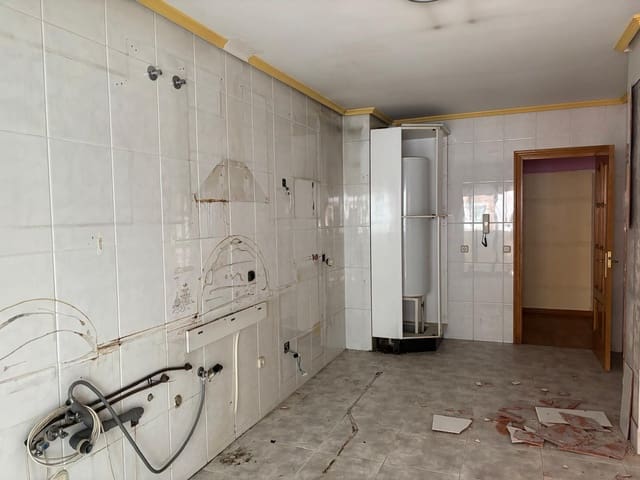 3 soverom Leilighet til salgs i Ponferrada med garasje - € 165 000 (Ref: 8624079)