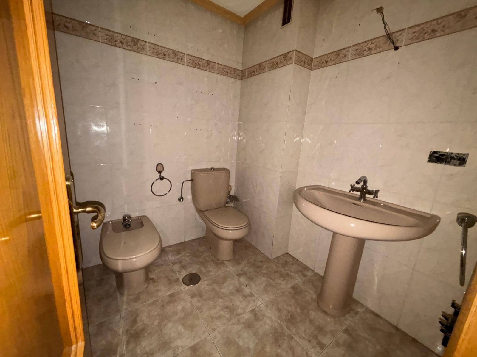 3 soveværelse Lejlighed til salg i Ponferrada med garage - € 165.000 (Ref: 8624079)