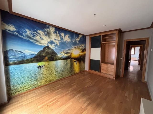 3 soverom Leilighet til salgs i Ponferrada med garasje - € 165 000 (Ref: 8624079)