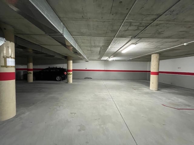 Garage til salg i Ponferrada - € 7.500 (Ref: 8630279)