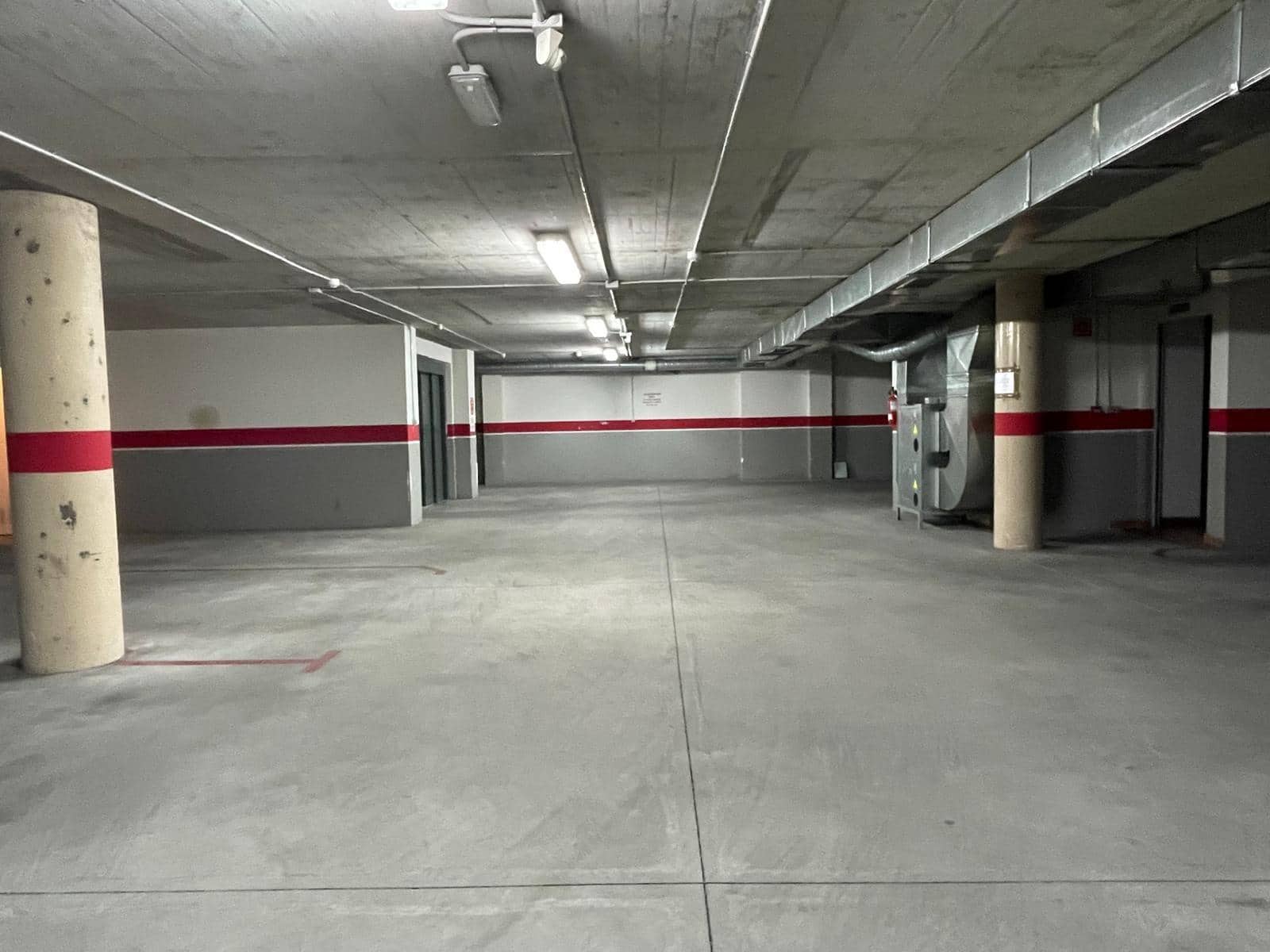 Garage til salg i Ponferrada - € 7.500 (Ref: 8630279)