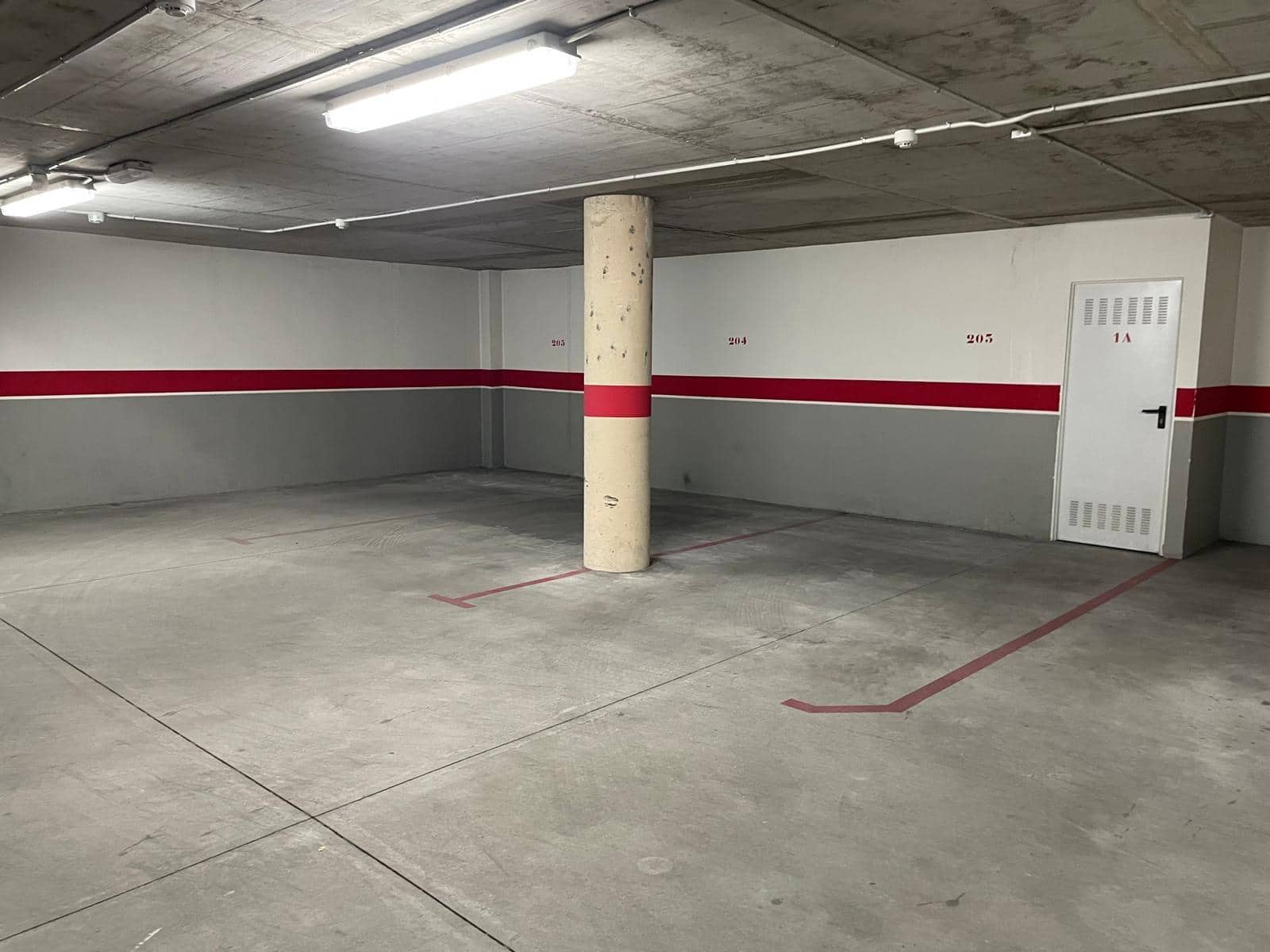Garage til salg i Ponferrada - € 7.500 (Ref: 8630279)