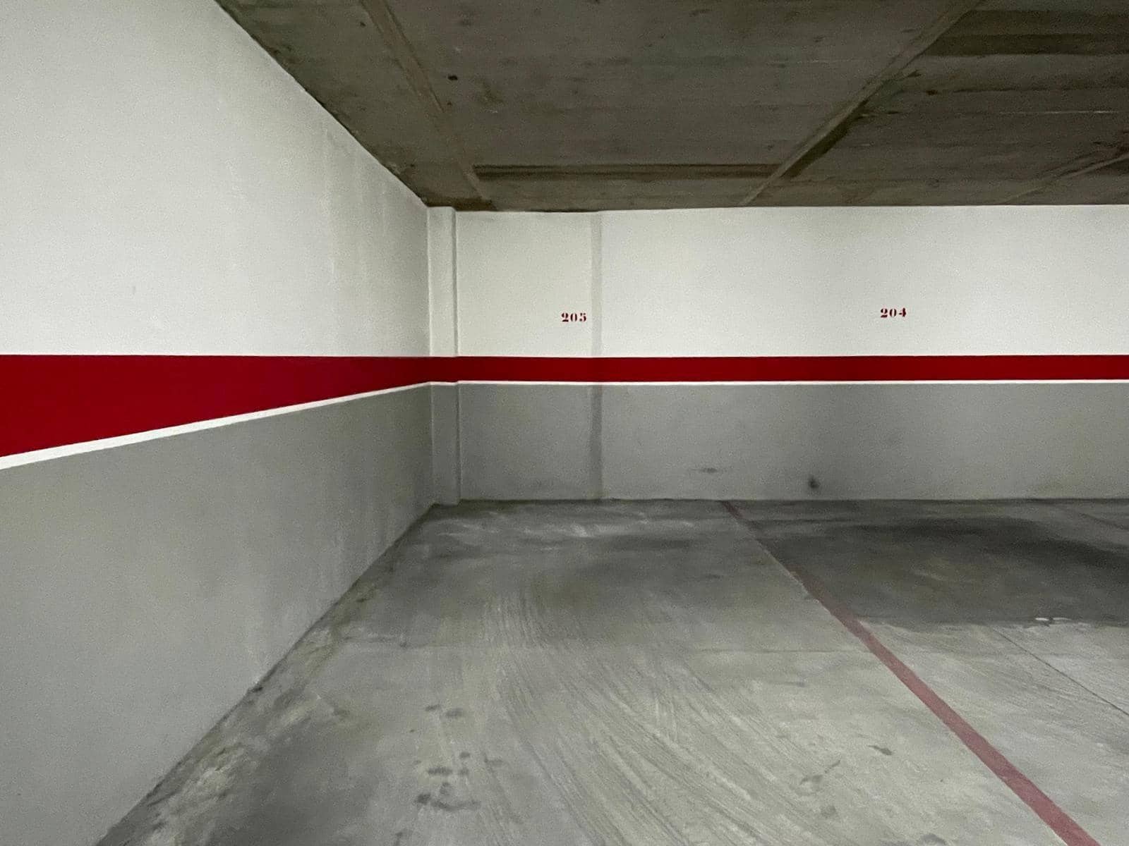 Garage til salg i Ponferrada - € 7.500 (Ref: 8630279)