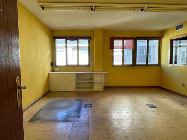 Kontor til salgs i Ponferrada - € 41 040 (Ref: 8645136)