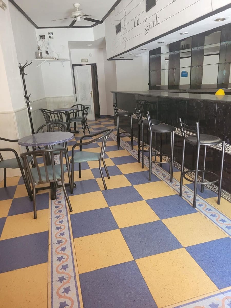 Virksomhed til leje i Ponferrada - € 500 (Ref: 8662679)