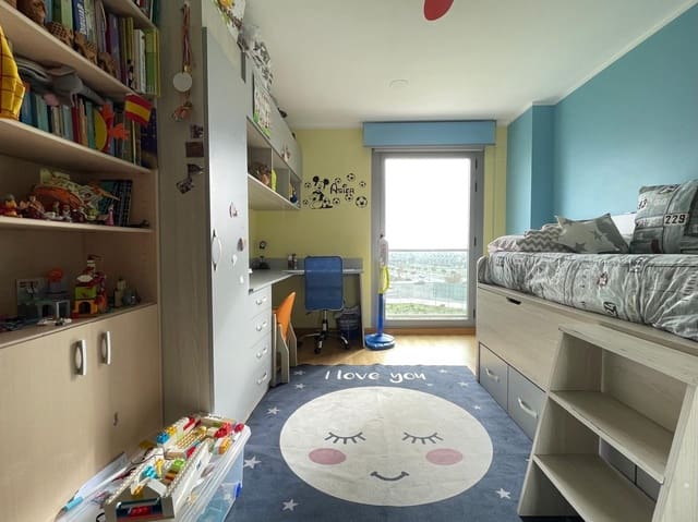 3 soveværelse Lejlighed til salg i Ponferrada med garage - € 148.000 (Ref: 8662680)