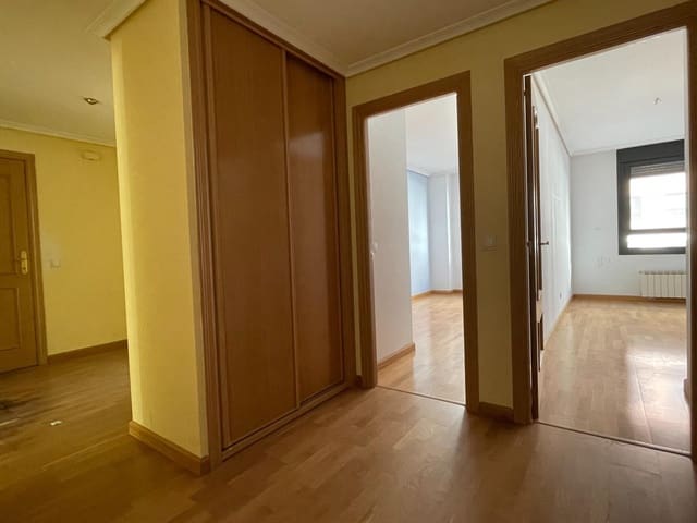 3 slaapkamer Flat te koop in Ponferrada - € 135.000 (Ref: 8701674)
