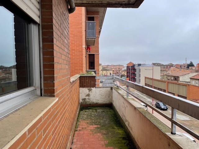 3 slaapkamer Flat te koop in Valencia de Don Juan - € 44.000 (Ref: 8716548)