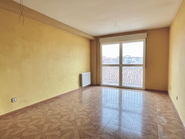 3 slaapkamer Appartement te koop in Valencia de Don Juan - € 50.400 (Ref: 8716549)