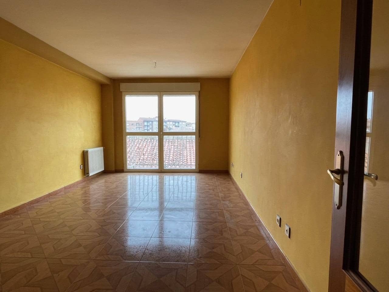 3 soveværelse Lejlighed til salg i Valencia de Don Juan - € 50.400 (Ref: 8716549)