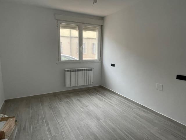 1 slaapkamer Appartement te koop in Ponferrada - € 65.000 (Ref: 8722210)