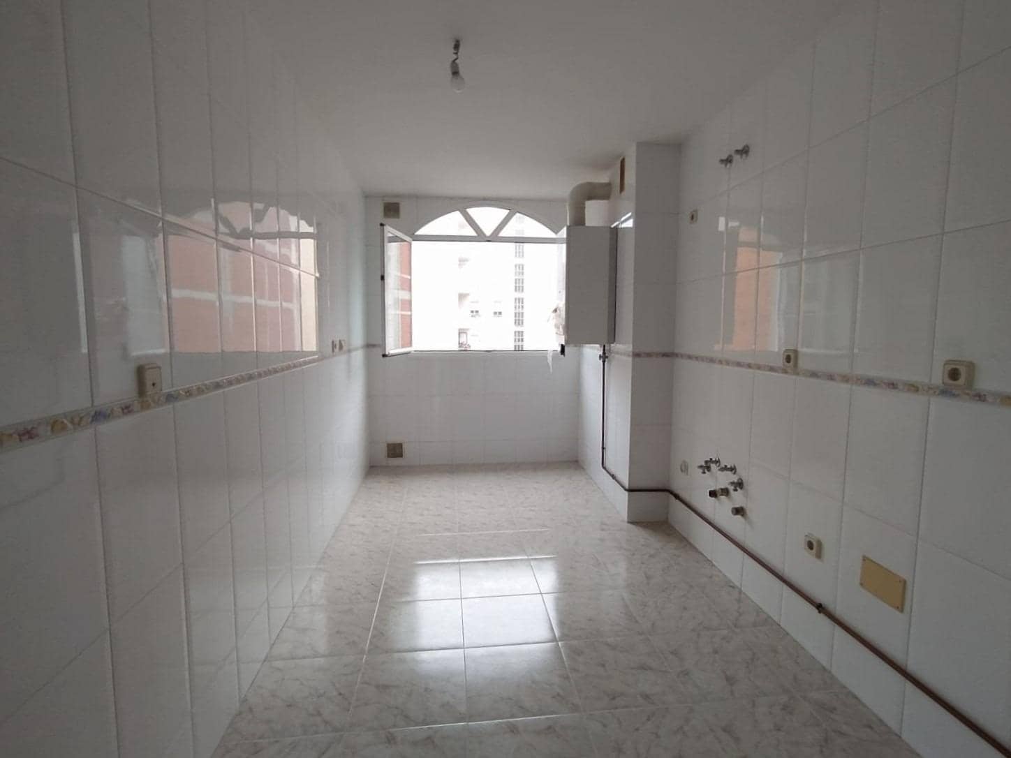 3 soverom Leilighet til salgs i Ponferrada med garasje - € 200 000 (Ref: 8722211)