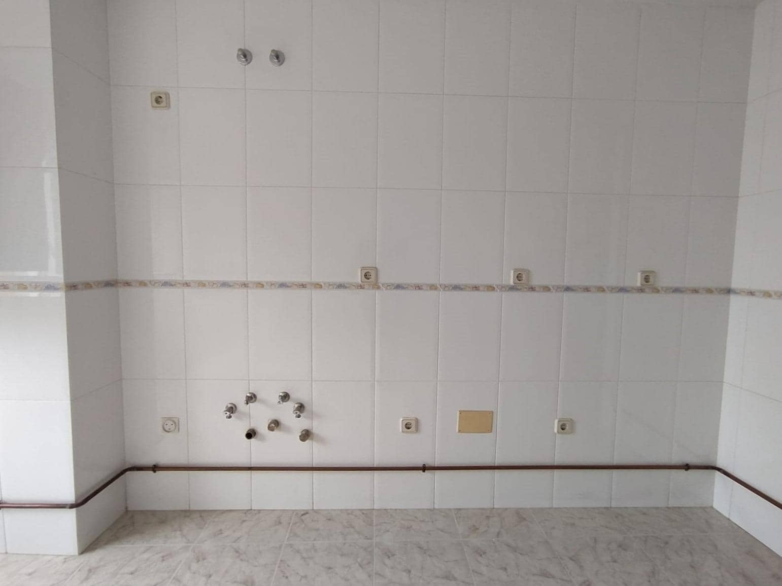 3 soverom Leilighet til salgs i Ponferrada med garasje - € 200 000 (Ref: 8722211)