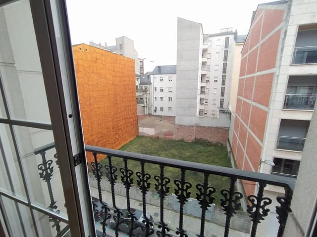3 sypialnia Mieszkanie na sprzedaż w Ponferrada z garażem - 200 000 € (Ref: 8722211)