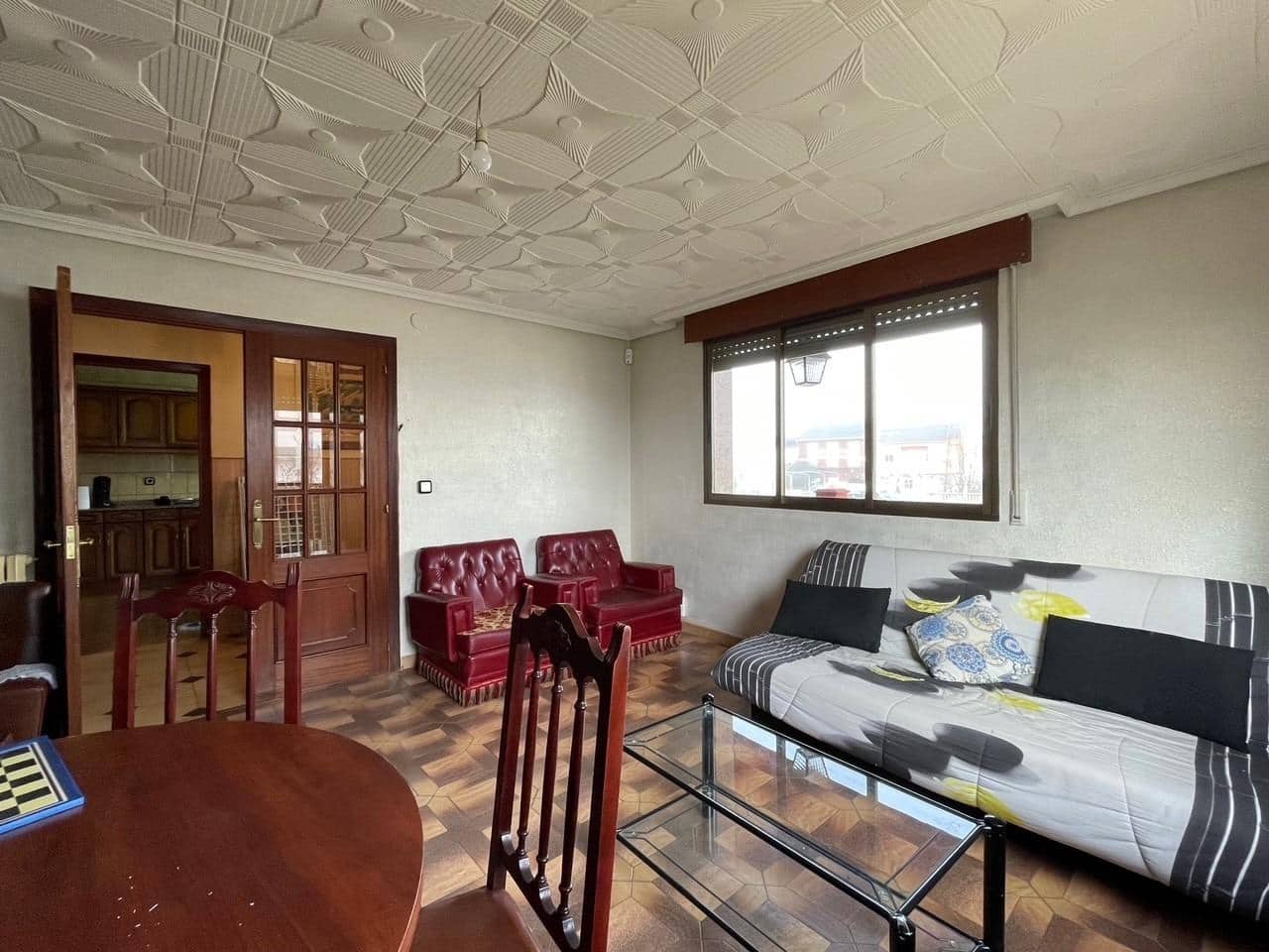 4 soveværelse Villa til salg i Ponferrada med garage - € 195.000 (Ref: 8786628)