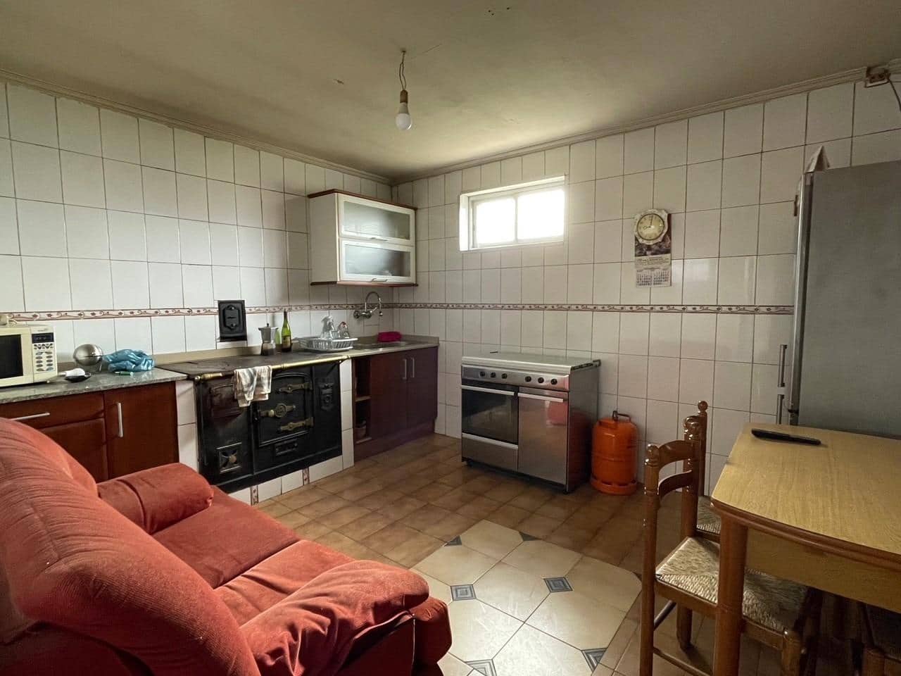 4 soveværelse Villa til salg i Ponferrada med garage - € 195.000 (Ref: 8786628)