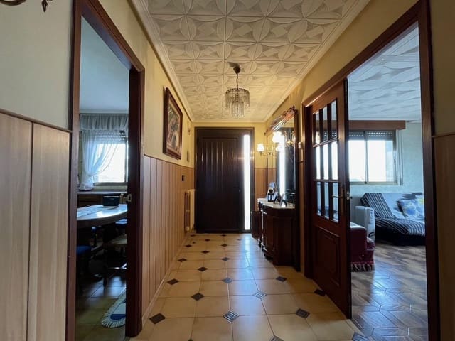 4 chambre Villa/Maison à vendre à Ponferrada avec garage - 195 000 € (Ref: 8786628)
