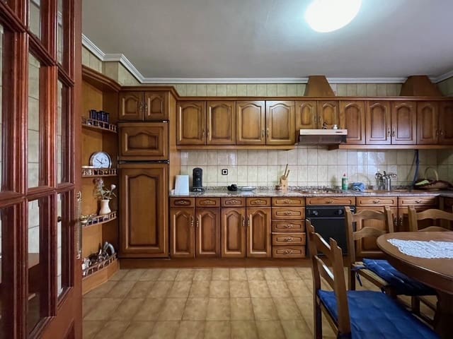 4 chambre Villa/Maison à vendre à Ponferrada avec garage - 195 000 € (Ref: 8786628)
