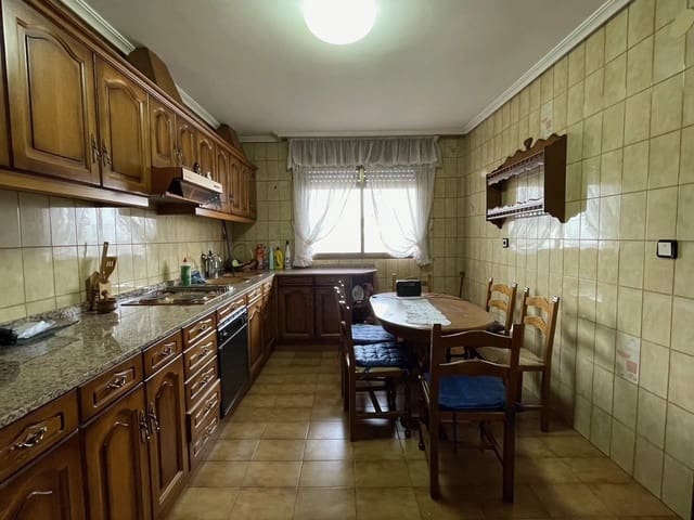 4 chambre Villa/Maison à vendre à Ponferrada avec garage - 195 000 € (Ref: 8786628)