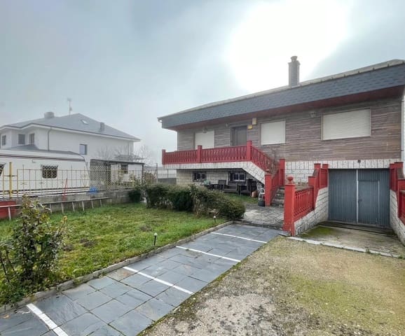 4 chambre Villa/Maison à vendre à Ponferrada avec garage - 195 000 € (Ref: 8786628)