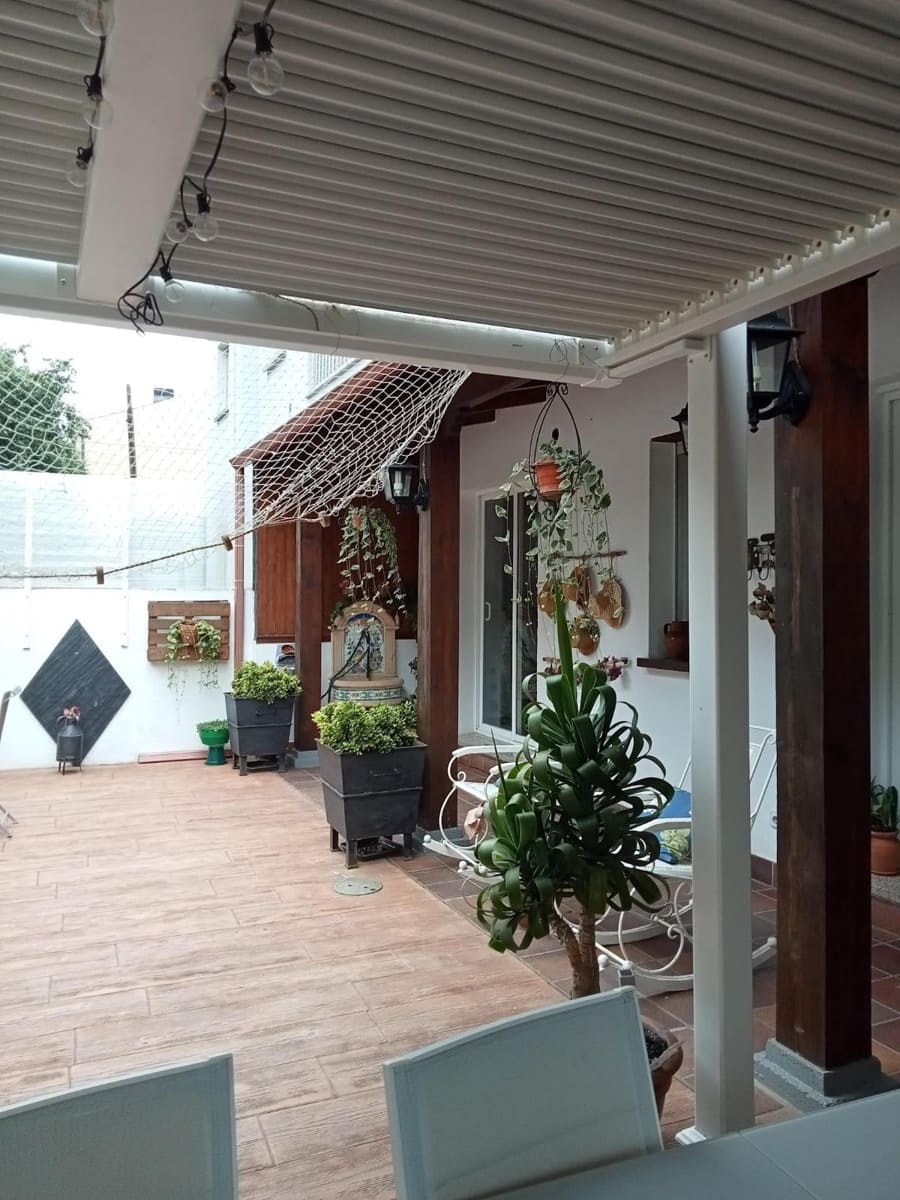 4 soverom Villa til salgs i Ponferrada - € 280 000 (Ref: 8867199)