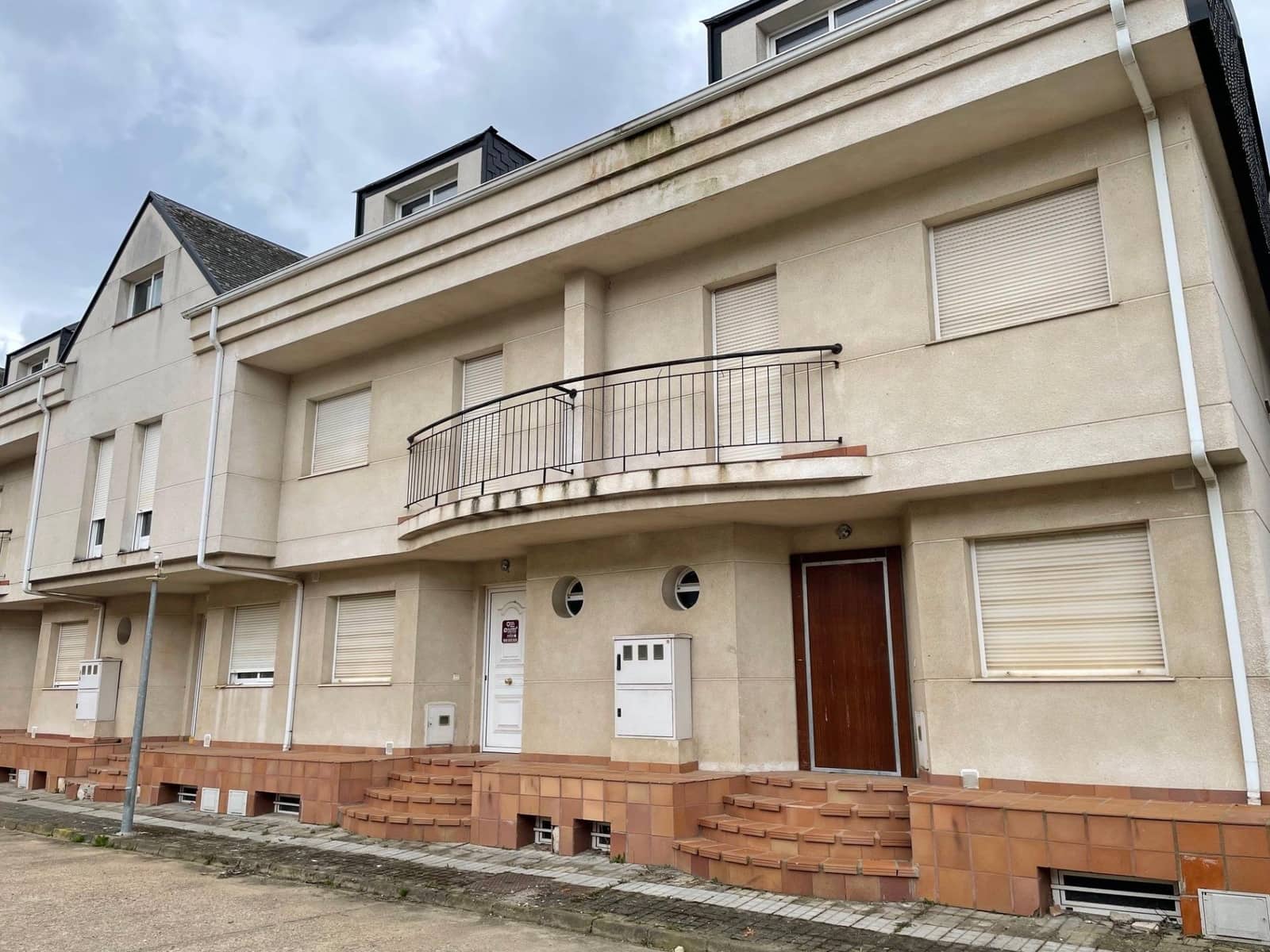 3 makuuhuone Rivitalo myytävänä paikassa Almazcara - 94 000 € (Ref: 8884317)