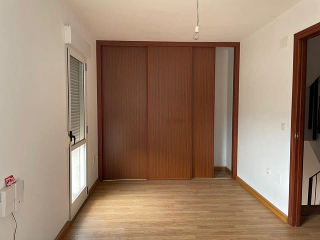 3 slaapkamer Rijtjeshuis te koop in Almazcara, Congosto - € 94.000 (Ref: 8884317)