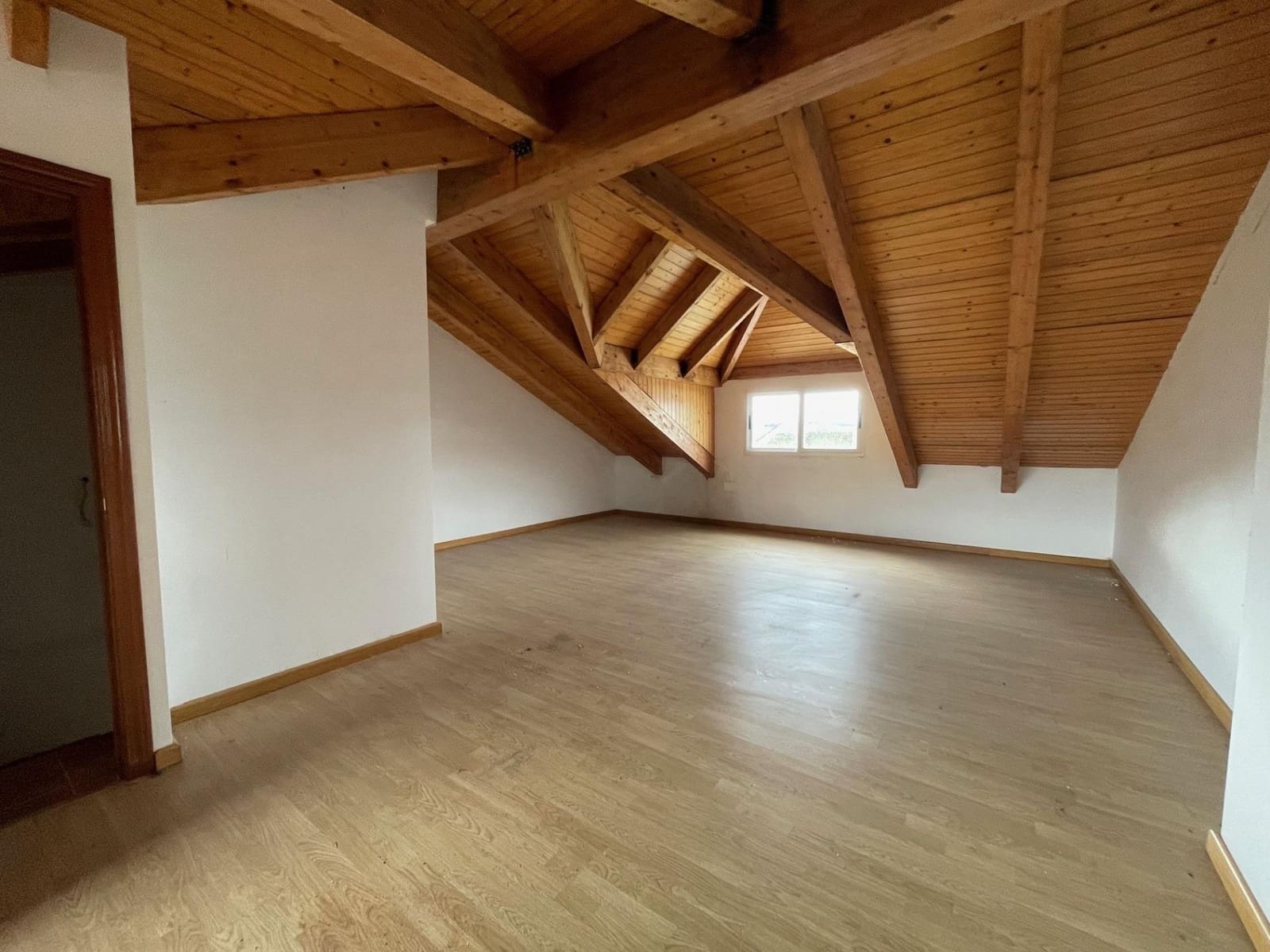 3 makuuhuone Rivitalo myytävänä paikassa Almazcara - 94 000 € (Ref: 8884317)