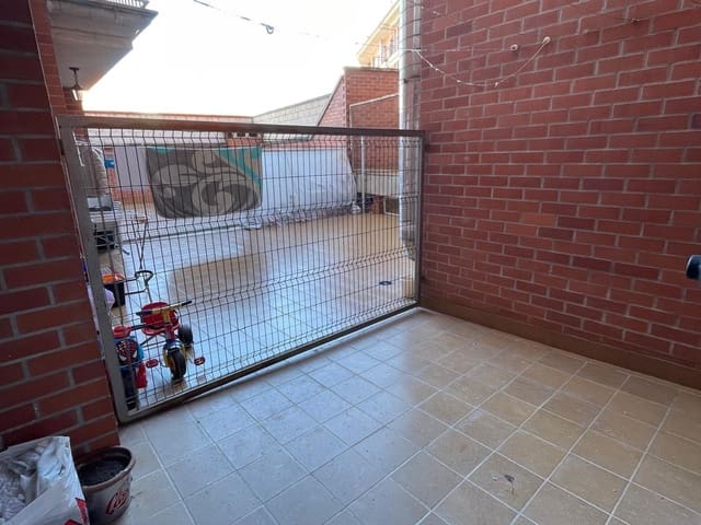 2 Zimmer Apartment zu verkaufen in Valencia de Don Juan - 70.000 € (Ref: 8892920)