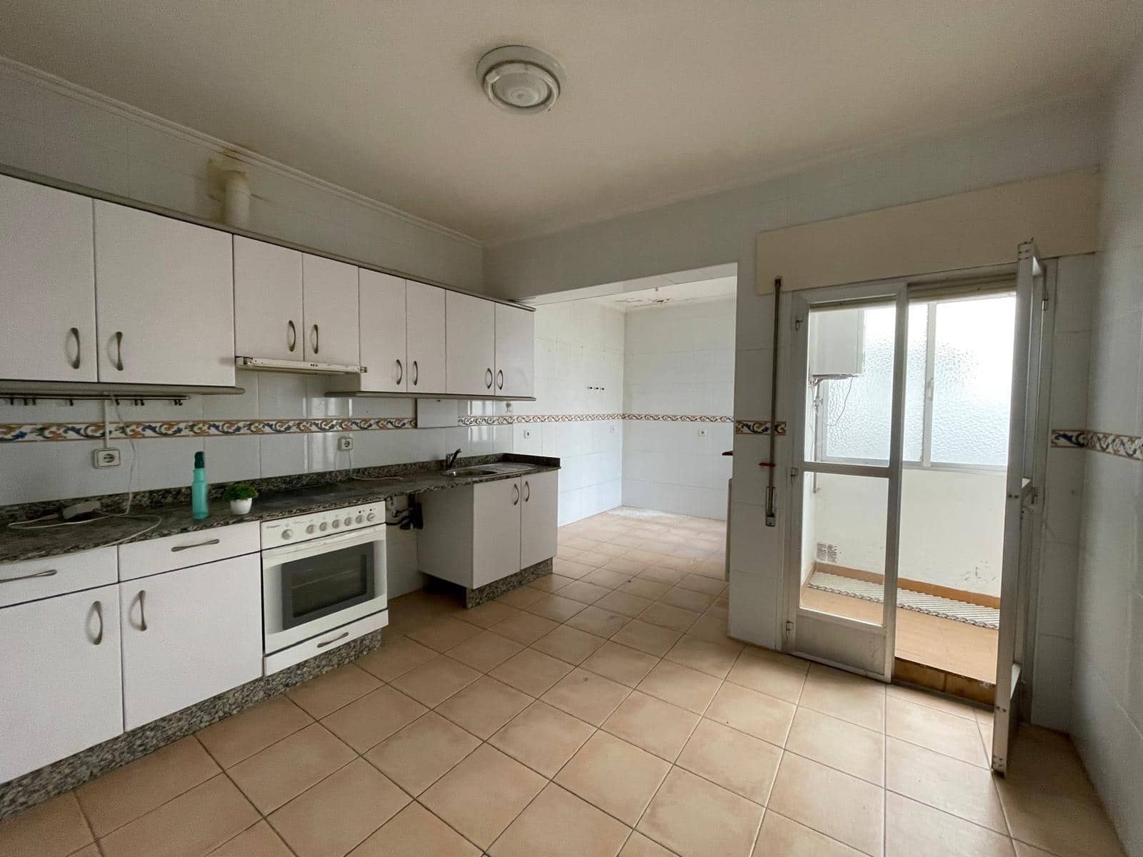 3 soveværelse Lejlighed til salg i Ponferrada - € 90.000 (Ref: 8896699)