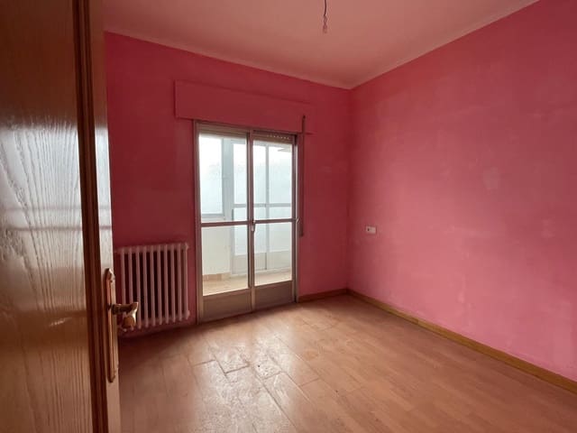 3 soverom Leilighet til salgs i Ponferrada - € 90 000 (Ref: 8896699)