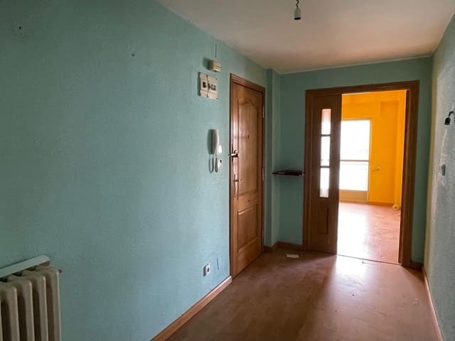 3 soverom Leilighet til salgs i Ponferrada - € 90 000 (Ref: 8896699)