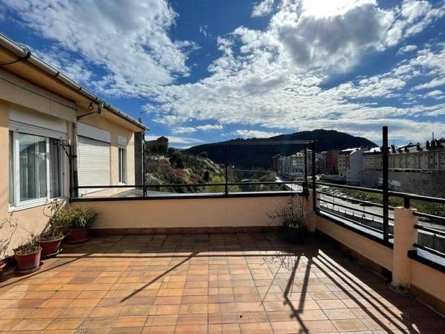 4 soverom Leilighet til salgs i Ponferrada - € 170 000 (Ref: 8905564)