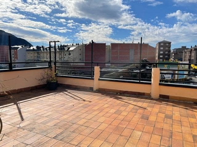 4 slaapkamer Flat te koop in Ponferrada - € 170.000 (Ref: 8905564)