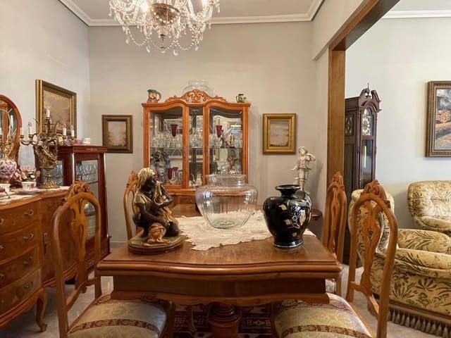 4 slaapkamer Flat te koop in Ponferrada - € 170.000 (Ref: 8905564)