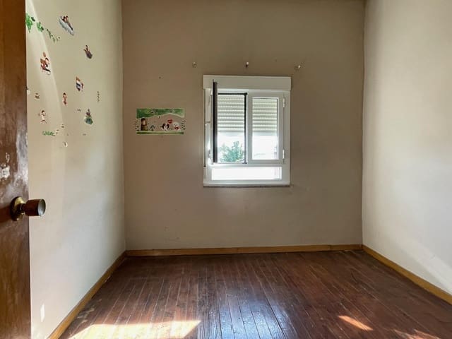 5 bedroom Townhouse for sale in Magaz de Abajo, Camponaraya - € 53,000 (Ref: 8905567)