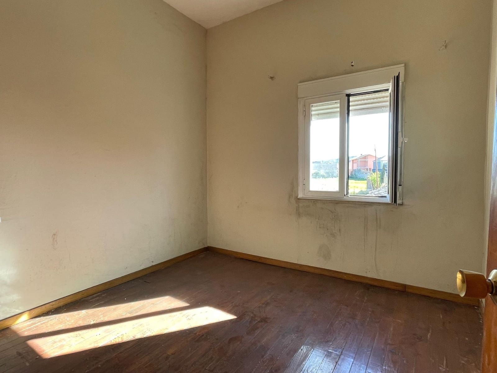 5 soveværelse Byhus til salg i Magaz de Abajo - € 53.000 (Ref: 8905567)