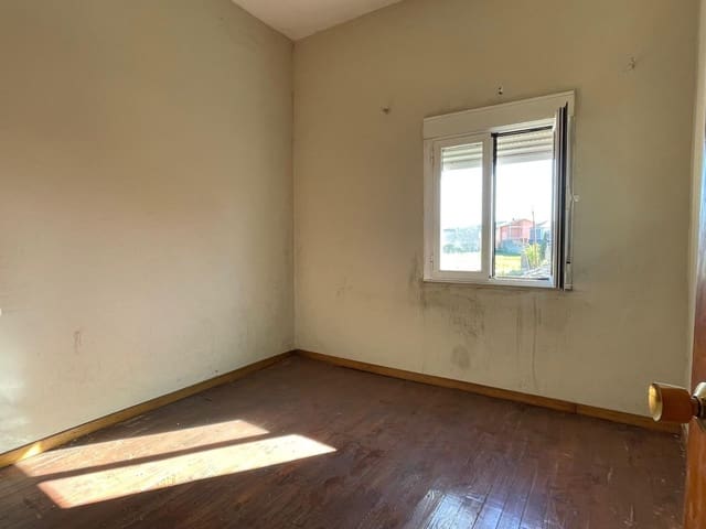 5 bedroom Townhouse for sale in Magaz de Abajo, Camponaraya - € 53,000 (Ref: 8905567)