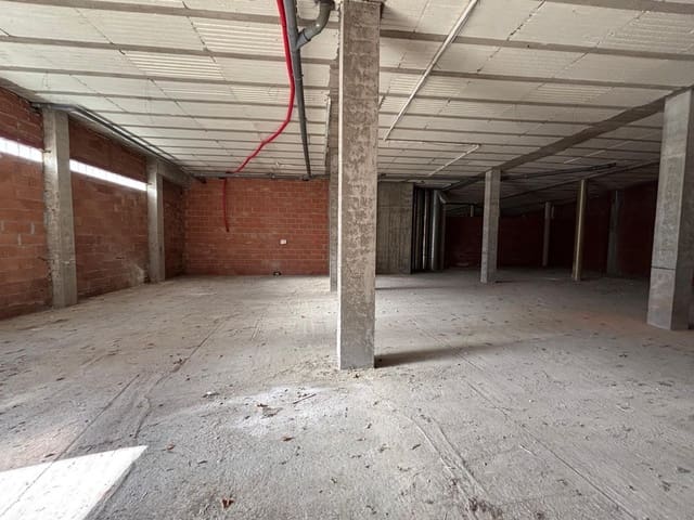 Commercieel te koop in Ponferrada - € 40.700 (Ref: 8907506)