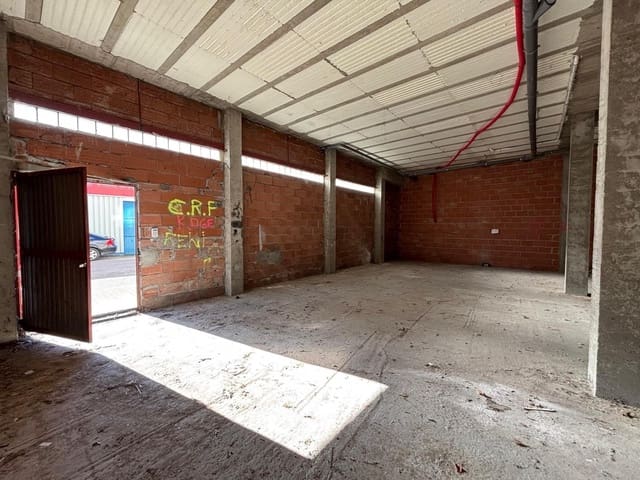 Commercieel te koop in Ponferrada - € 40.700 (Ref: 8907506)