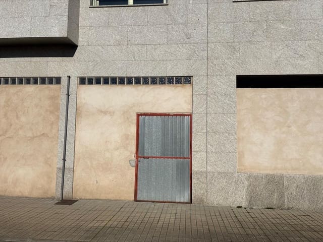 Commercieel te koop in Ponferrada - € 40.700 (Ref: 8907506)