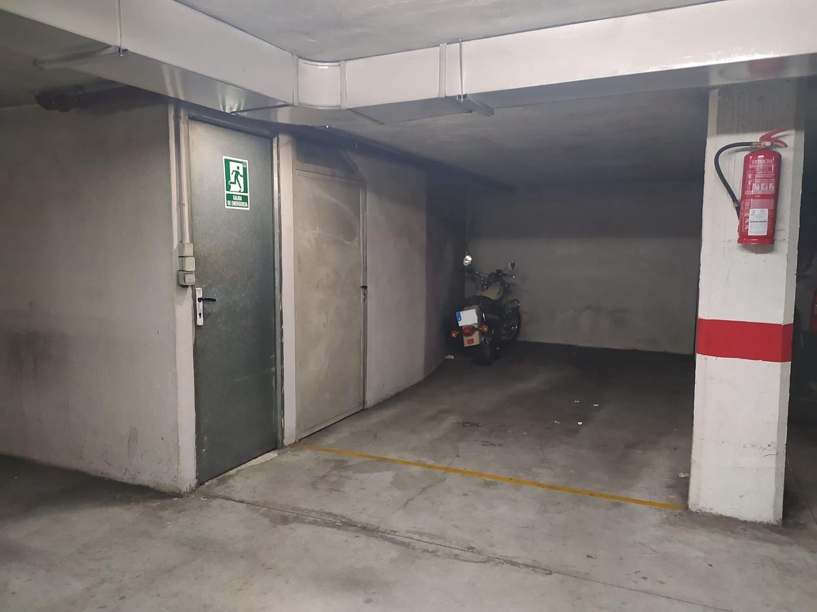 Garage for sale in Ponferrada - € 14,000 (Ref: 8928590)