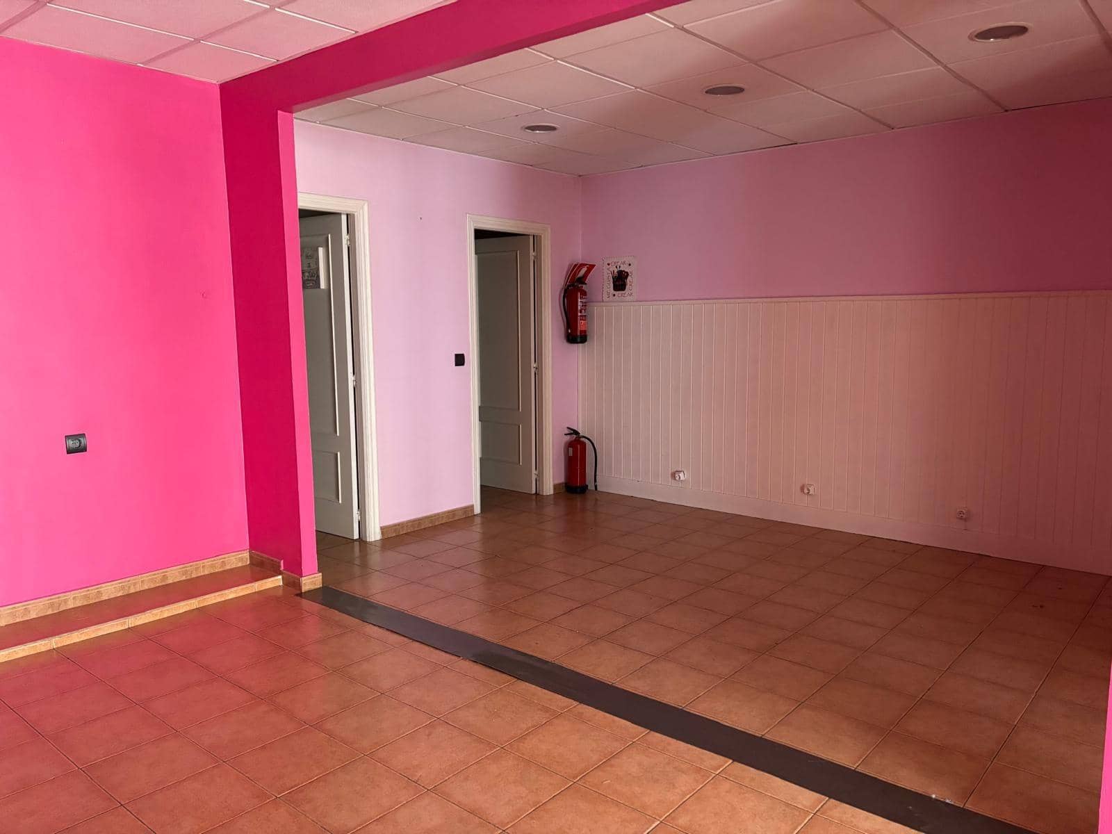 Kommersiell til salgs i Ponferrada - € 59 000 (Ref: 9018428)