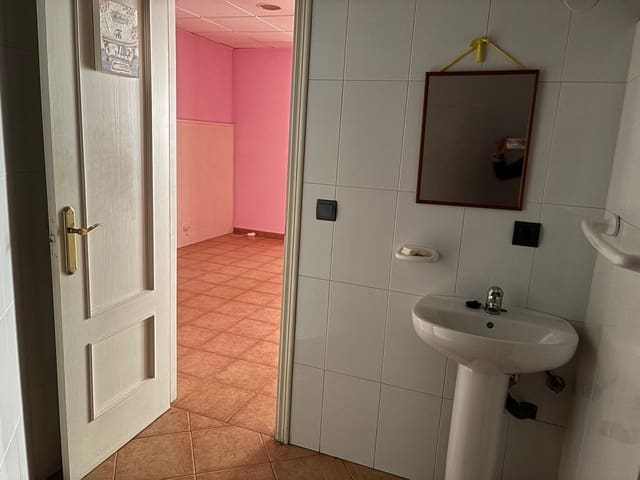 Commercial for sale in Ponferrada - € 59,000 (Ref: 9018428)