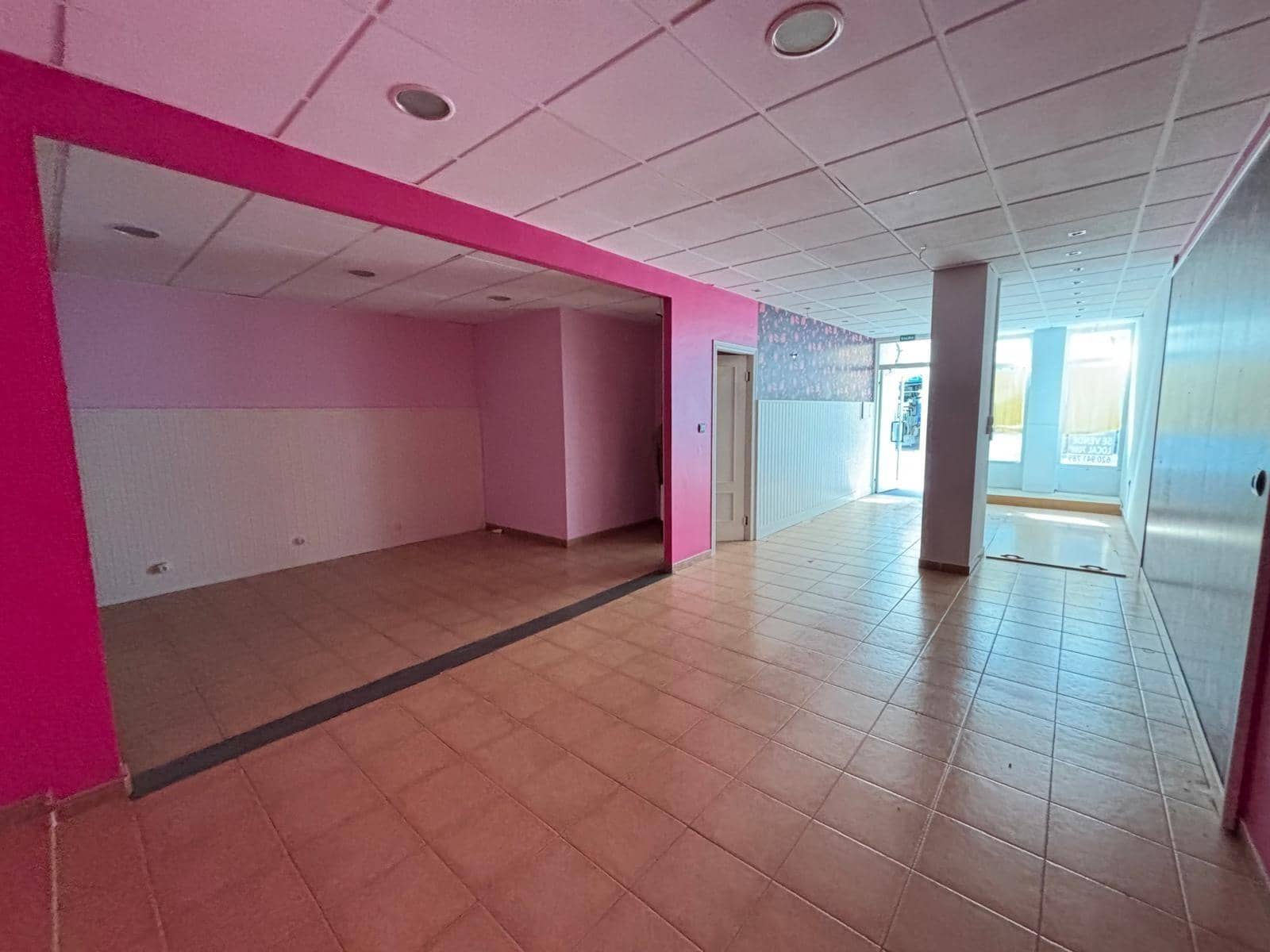 Kommersiell til salgs i Ponferrada - € 59 000 (Ref: 9018428)