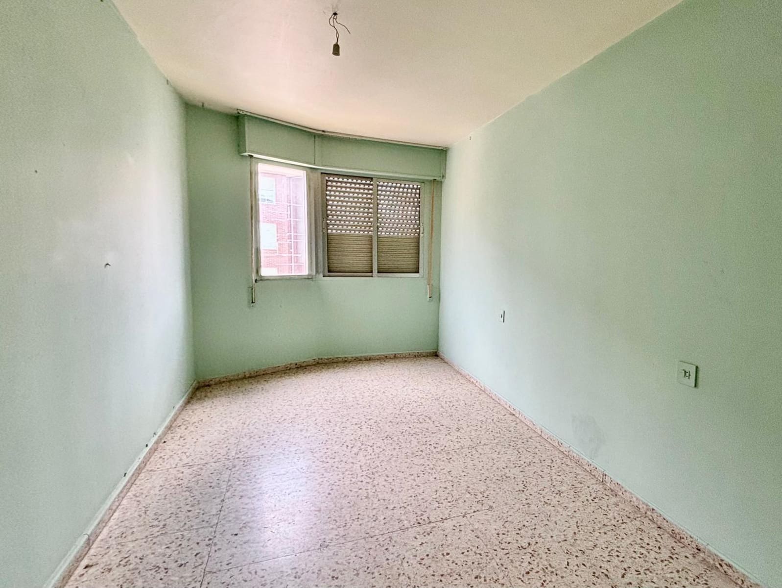 4 soverom Leilighet til salgs i Ponferrada - € 67 000 (Ref: 9018429)