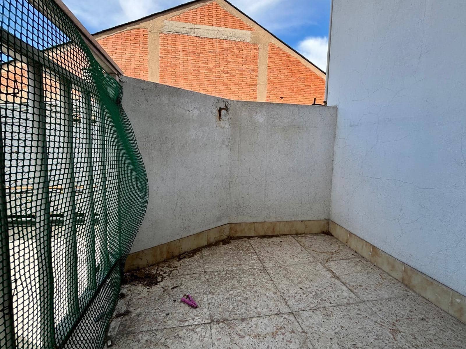 4 soverom Leilighet til salgs i Ponferrada - € 67 000 (Ref: 9018429)