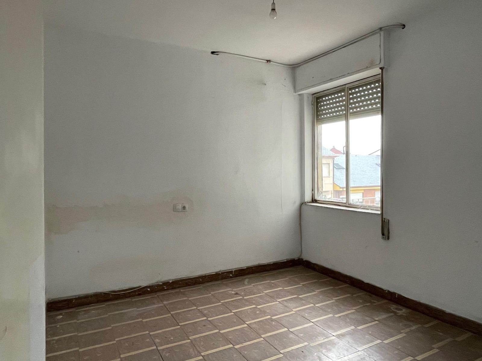 4 soveværelse Lejlighed til salg i Bembibre - € 27.000 (Ref: 9029622)