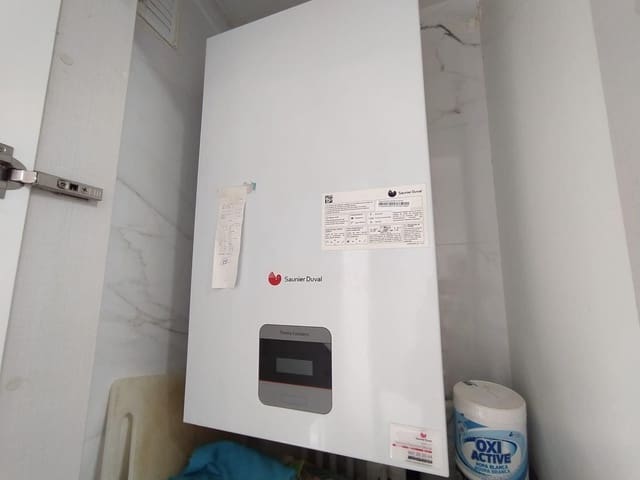 3 slaapkamer Flat te koop in Ponferrada - € 140.000 (Ref: 9065278)