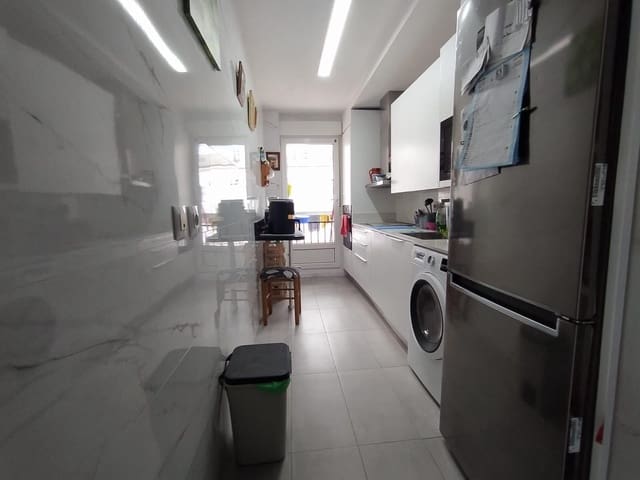 3 slaapkamer Flat te koop in Ponferrada - € 140.000 (Ref: 9065278)